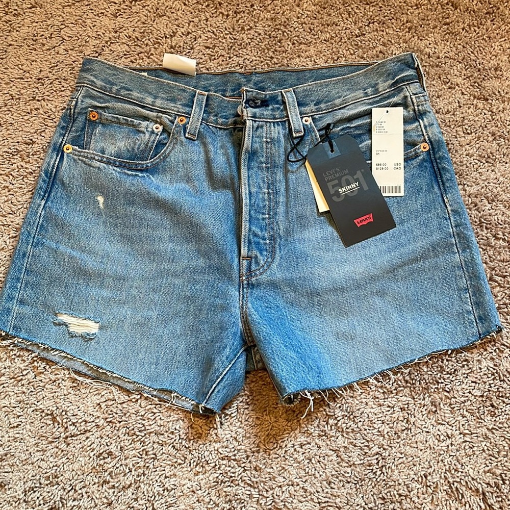 Levi’s 501 cutoffs NWT